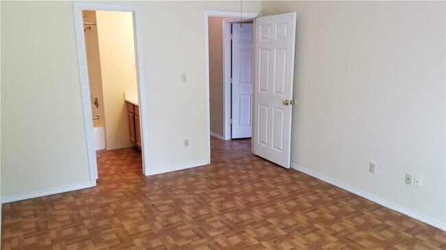 Building Photo - 10001 Bilbrook Pl