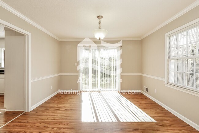 Foto del edificio - 3512 Jamaica Dr