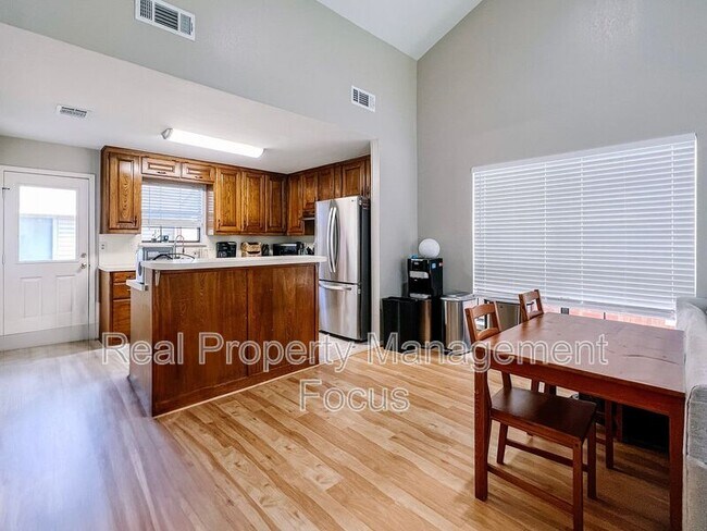 Foto del edificio - 1536 Timber Creek Rd