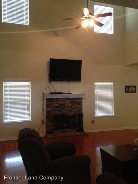 Building Photo - 15 Pawnee Trl