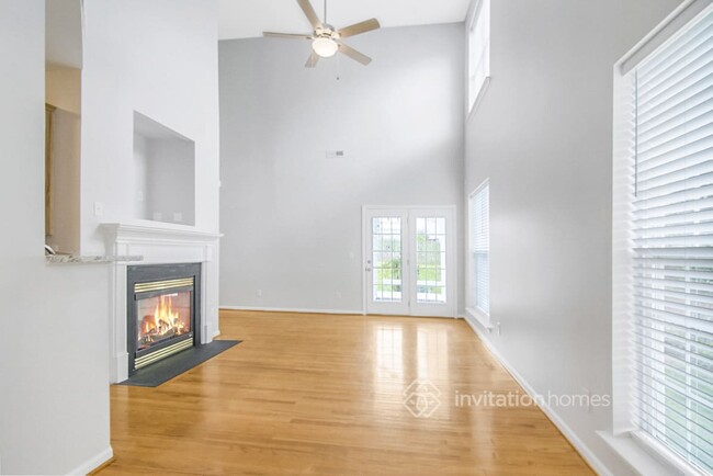 Building Photo - 4925 Delta Lake Dr