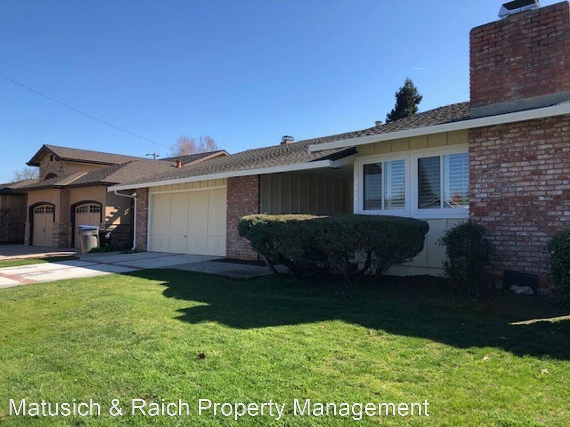 Primary Photo - 4 br, 2 bath House - 1644 Tiffany Way