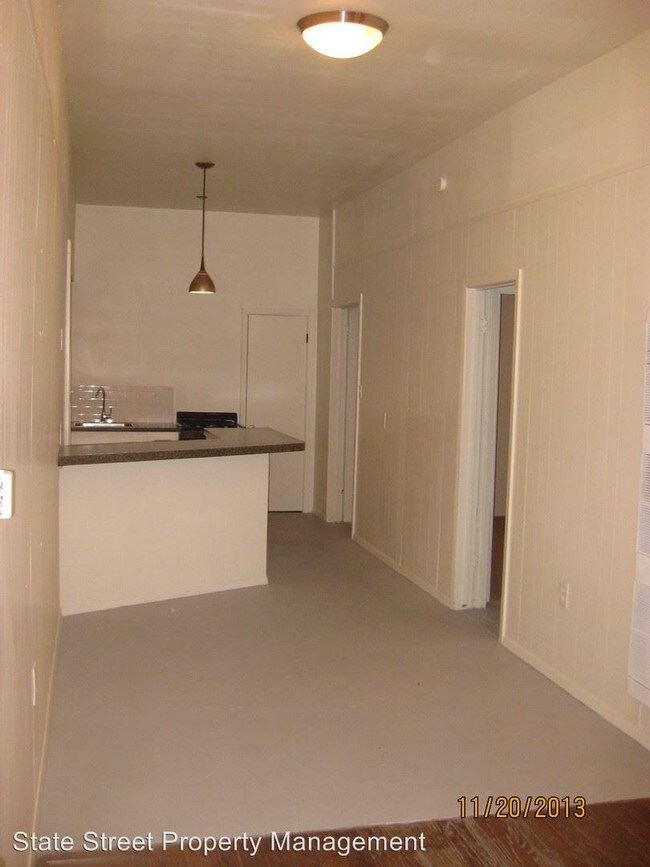 Building Photo - 302 E 30th St