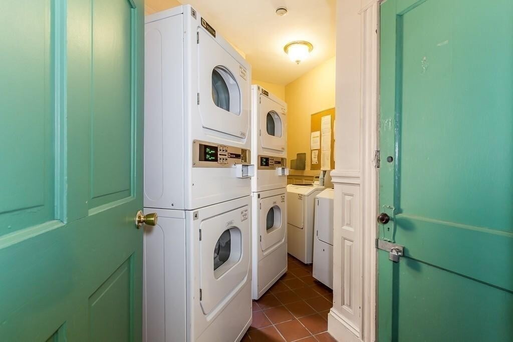 Photo - 384 Riverway (Boston, MA)
