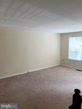 Building Photo - 6620 Greenleigh Ln