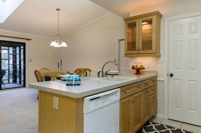 Building Photo - 116 Sandham Ct