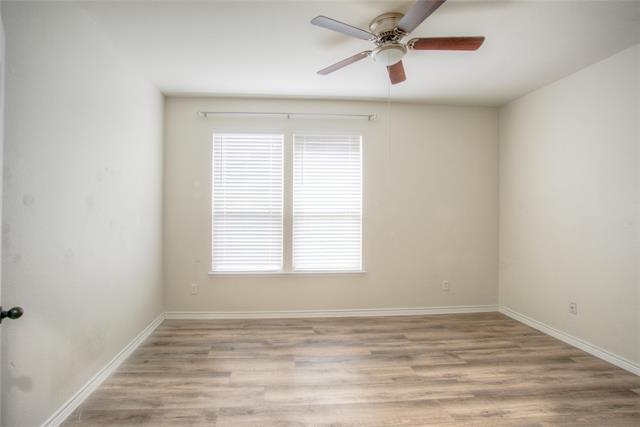 Building Photo - 5633 Ridge Lake Dr
