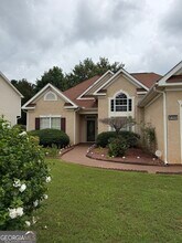 Building Photo - 5105 Yellow Pine Dr