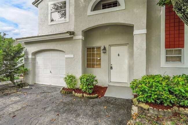 Foto del edificio - 815 NW 98th Ave
