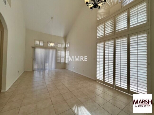 Building Photo - Very nice 2-story 3 bedroom home with comm...