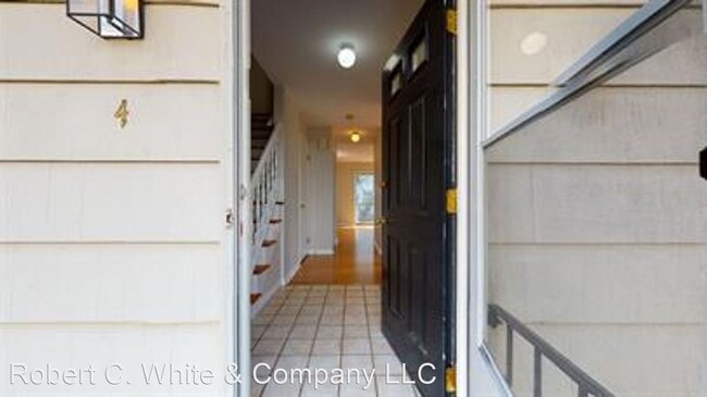 Building Photo - 2 br, 2.5 bath House - 426 Courtland Avenu...
