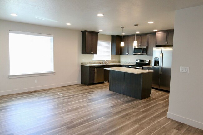 Foto del edificio - Lovely townhome for rent in Provo