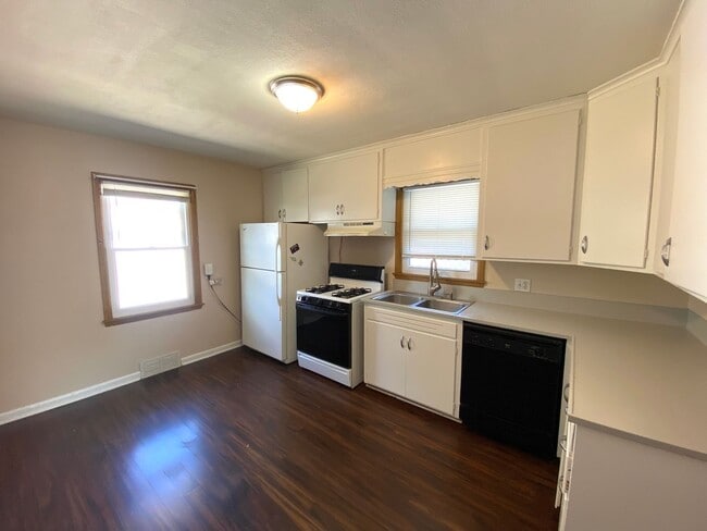 Foto del edificio - 2 Bedroom, 1 Bath Home for Rent in West Pe...
