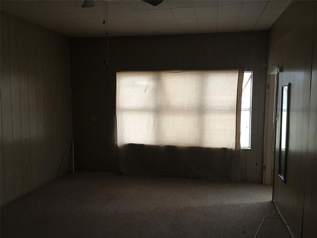 Building Photo - 739 Iberis Rd S