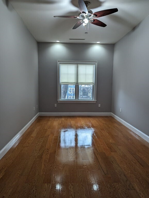 Foto del edificio - 655 E 2nd St