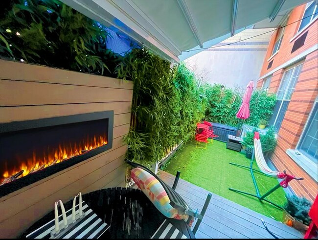 Building Photo - 310 W 120th St