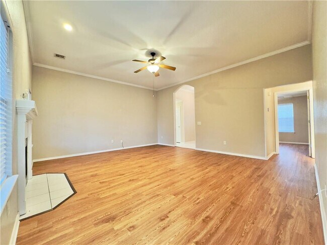 Foto del edificio - 4901 Roxbury Way