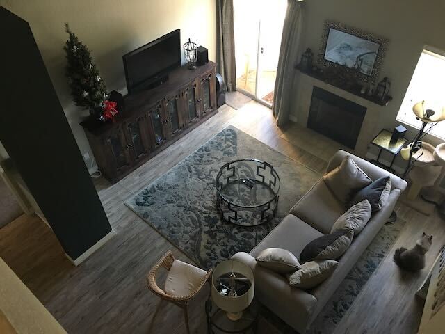 Foto del edificio - 5420 Sylmar Ave