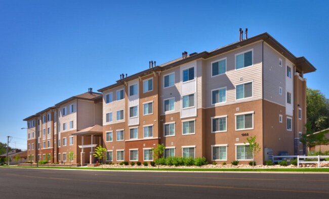 Building Photo - 1955 N 550 W