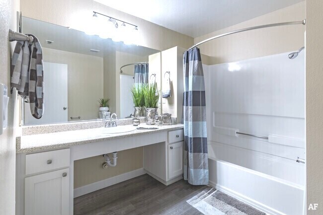 Foto del edificio - Tahoe at Fair Oaks Apartments