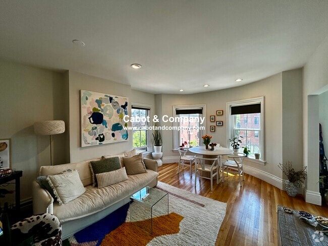 Building Photo - 671 Tremont St