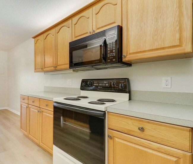 Building Photo - 8810 SE Hobe Ridge Ave