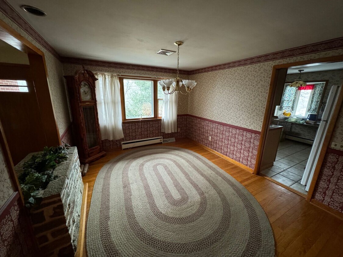 Building Photo - Single Family Home