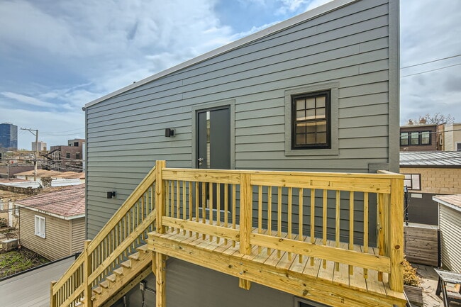 Building Photo - 1463 W Gregory St