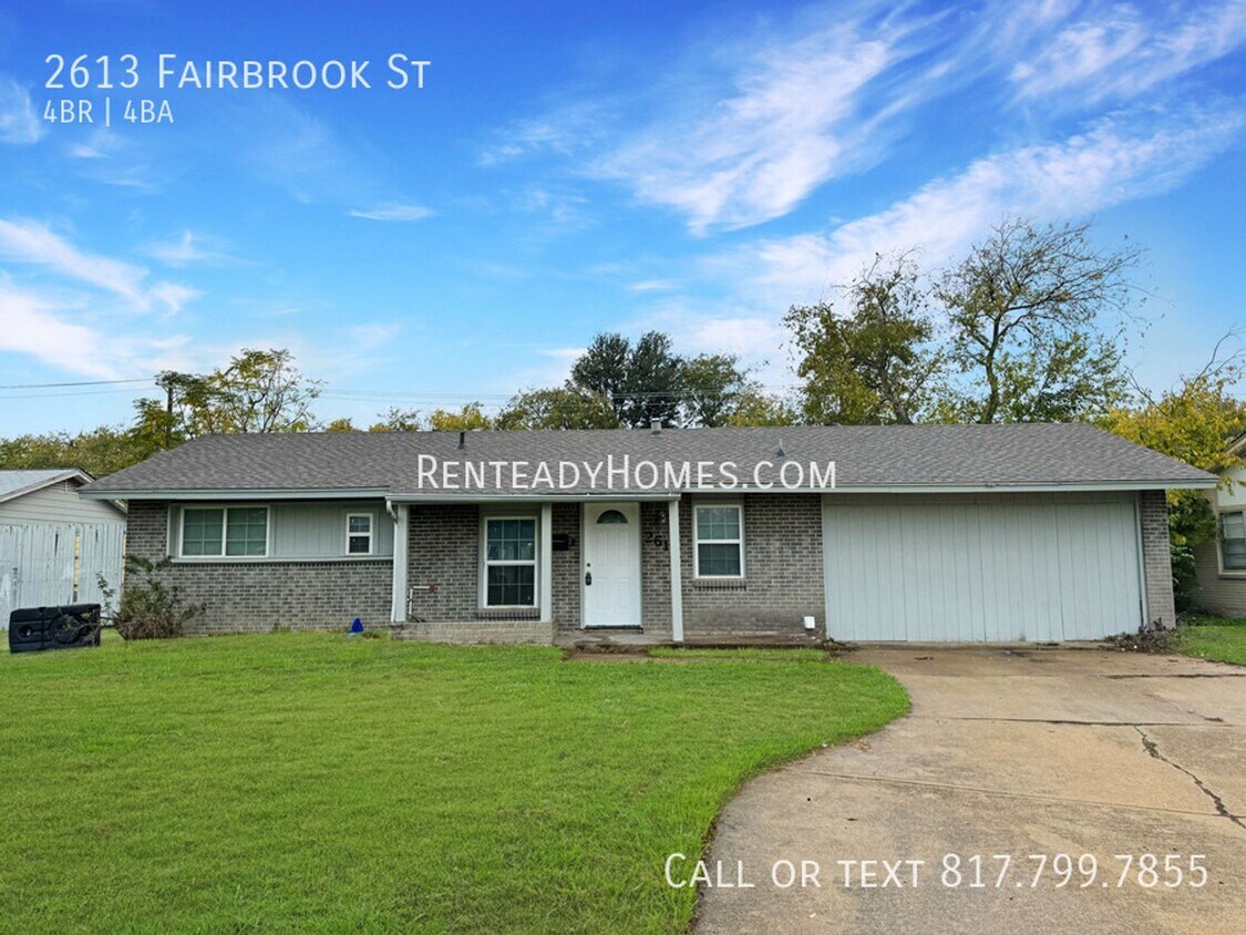 Primary Photo - 2613 Fairbrook St