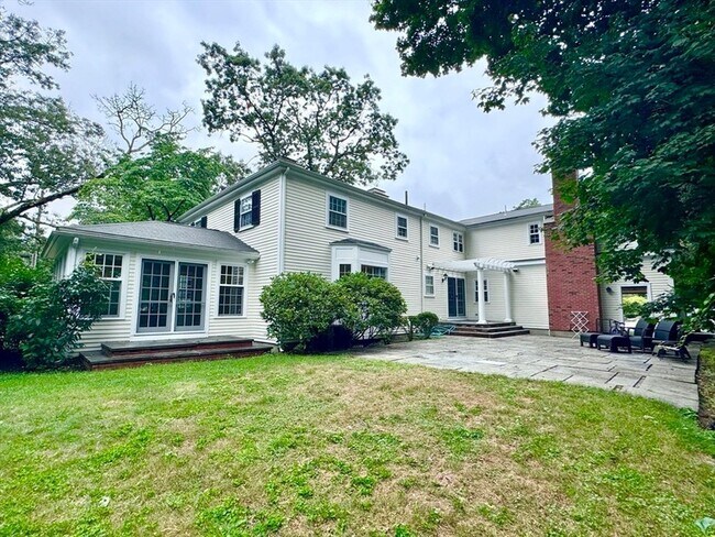 Building Photo - 149 Harris Ave