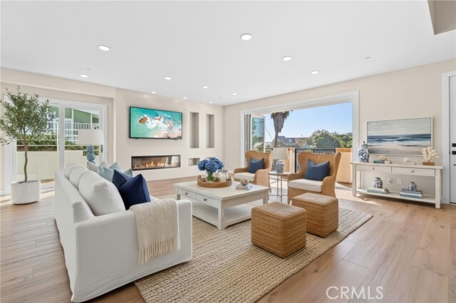 Foto del edificio - 34074 Colegio Dr