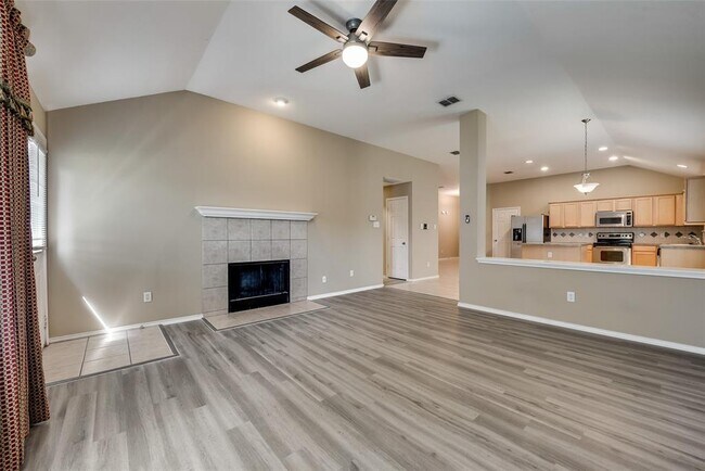Building Photo - 3219 Guadaloupe