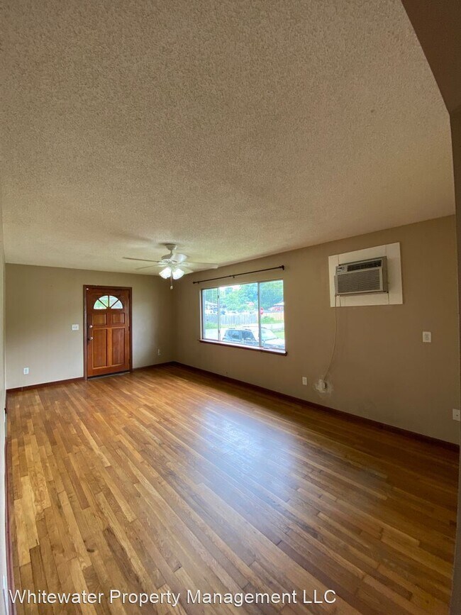 Foto del edificio - 3 br, 1 bath House - 1520 E 49th Street