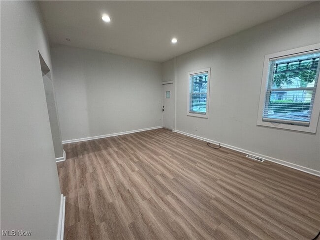 Building Photo - 3820 John Ave