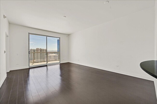 Building Photo - 34th Floor Condo at Allure - Amazing Strip Views!