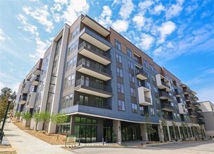 Building Photo - 1330 Fairmont Ave NW
