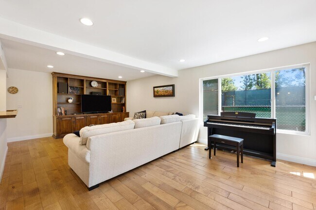 Foto del edificio - 3751 Coldstream Ter