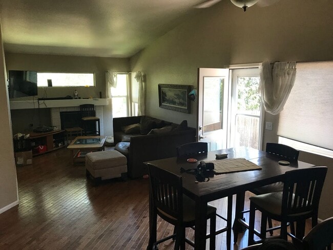 Foto del edificio - Available October 2025! 3 Bedroom 2 Bath SFH