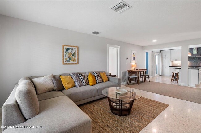 Foto del edificio - 1738 Cadillac Cir N