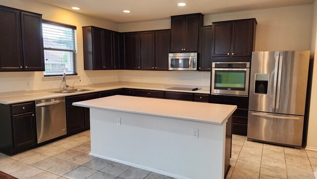 Building Photo - 1109 Strickling Dr
