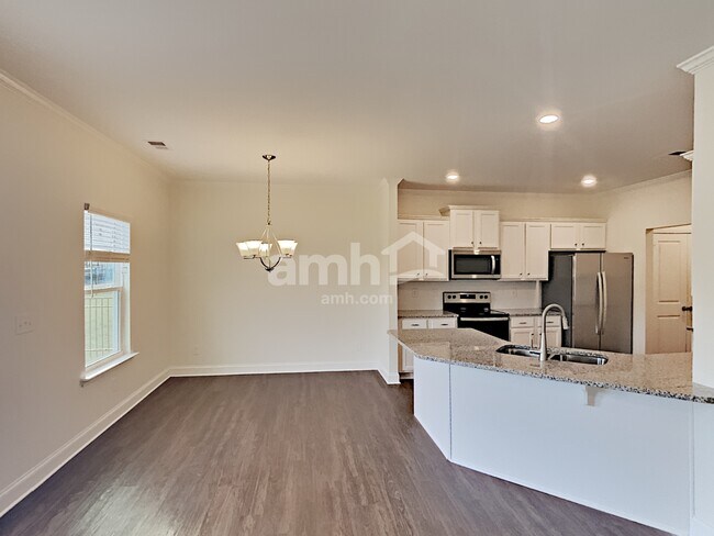 Building Photo - 596 Woodall Rd