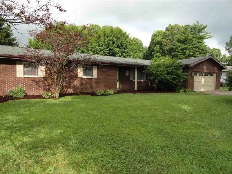 204 Valley View Dr, Hurricane, WV 25526 House for Rent in Hurricane