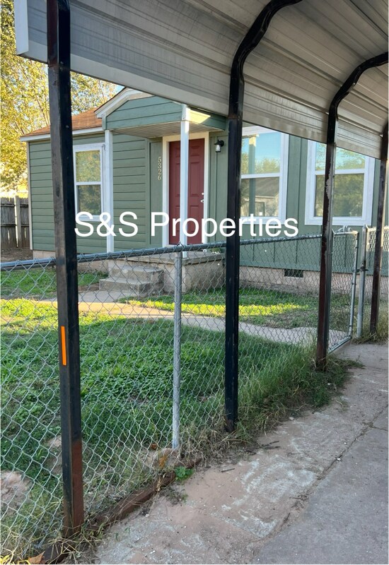 Foto del edificio - 5326 W 11th Pl