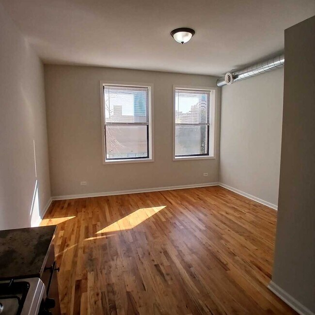 Foto del edificio - 7606 N Paulina St