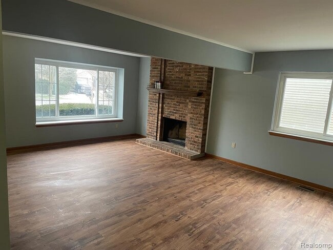 Foto del edificio - 239 Oxford Lake Dr