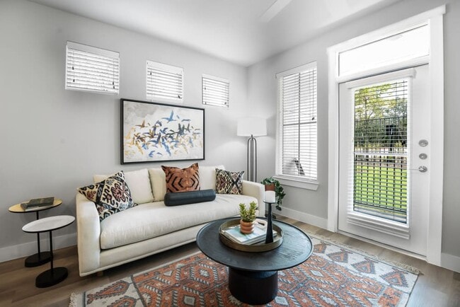 Building Photo - The Ultimate in Refinement: Prestigious Ap...