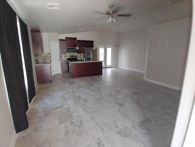 Building Photo - 3224 N Yuma St