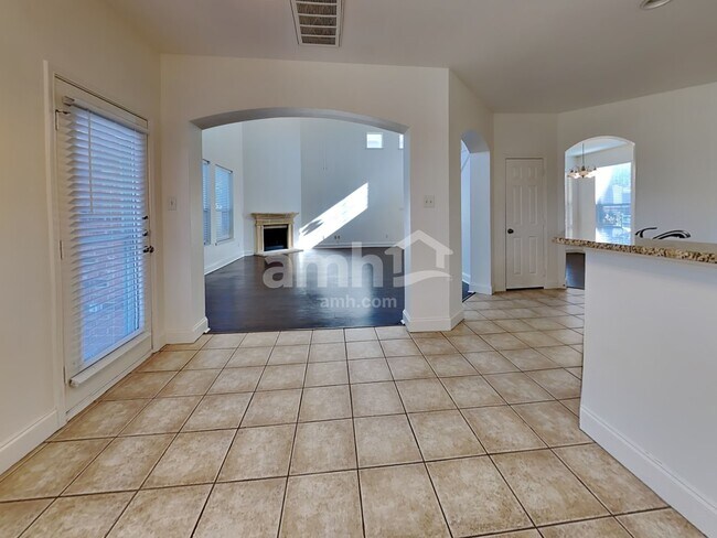 Foto del edificio - 1715 Ash Ln