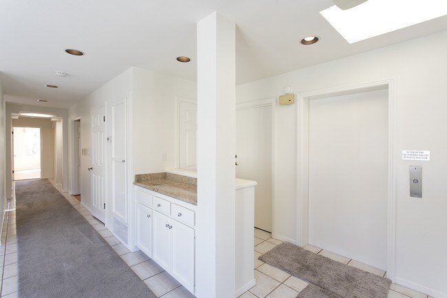 Building Photo - 8121 Camino del Sol