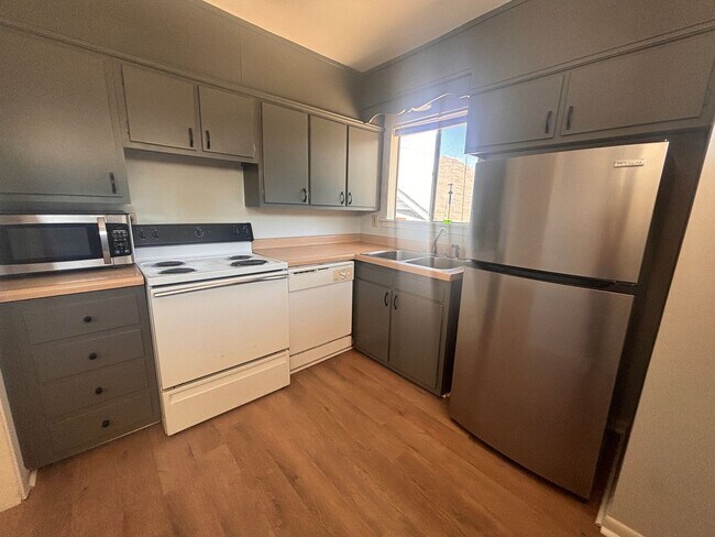 Foto del edificio - 5618 B St